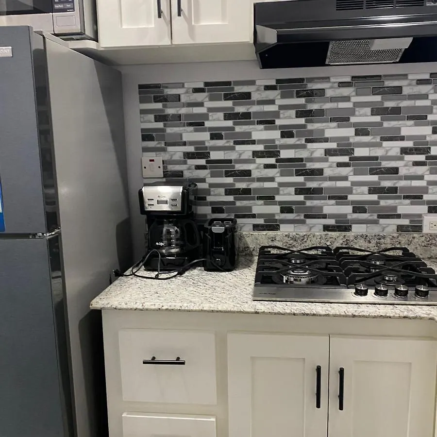 K&S Luxury Apartments مونتيغو باي جامايكا
